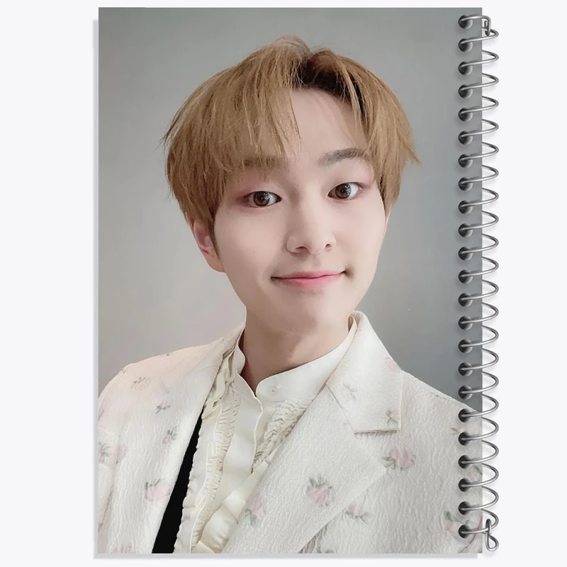 دفتر نقاشی 50 برگ خندالو مدل اونیو گروه شاینی Shinee کد 21313