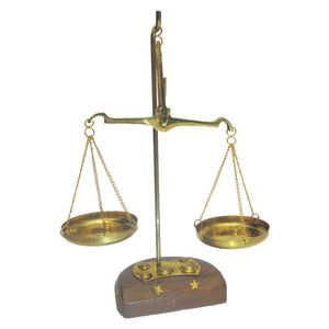 دکوری ترازو برنجی کد 02