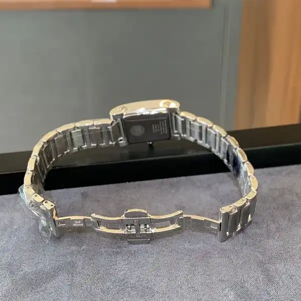 ساعت مچی عقربه ای زنانه کاور مدل CO120.ST1M-SW