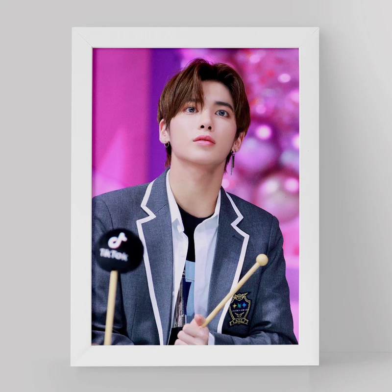 تابلو خندالو مدل تهیون گروه تی اکس تی TXT کد 11830