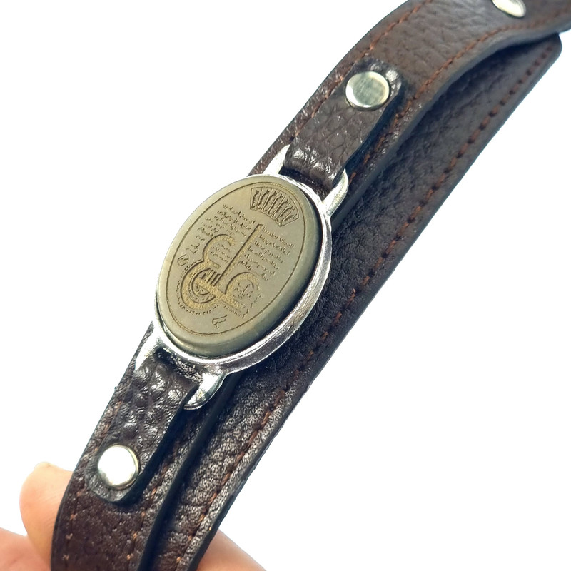 دستبند مدل چرم و سنگ طبیعی یشم طرح عین علی کد 103 دستبند مدل چرم و سنگ طبیعی یشم طرح عین علی کد 103