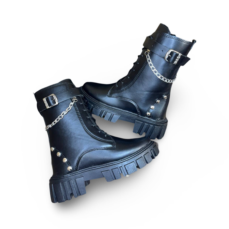 نیم بوت زنانه مدل زنجیردار