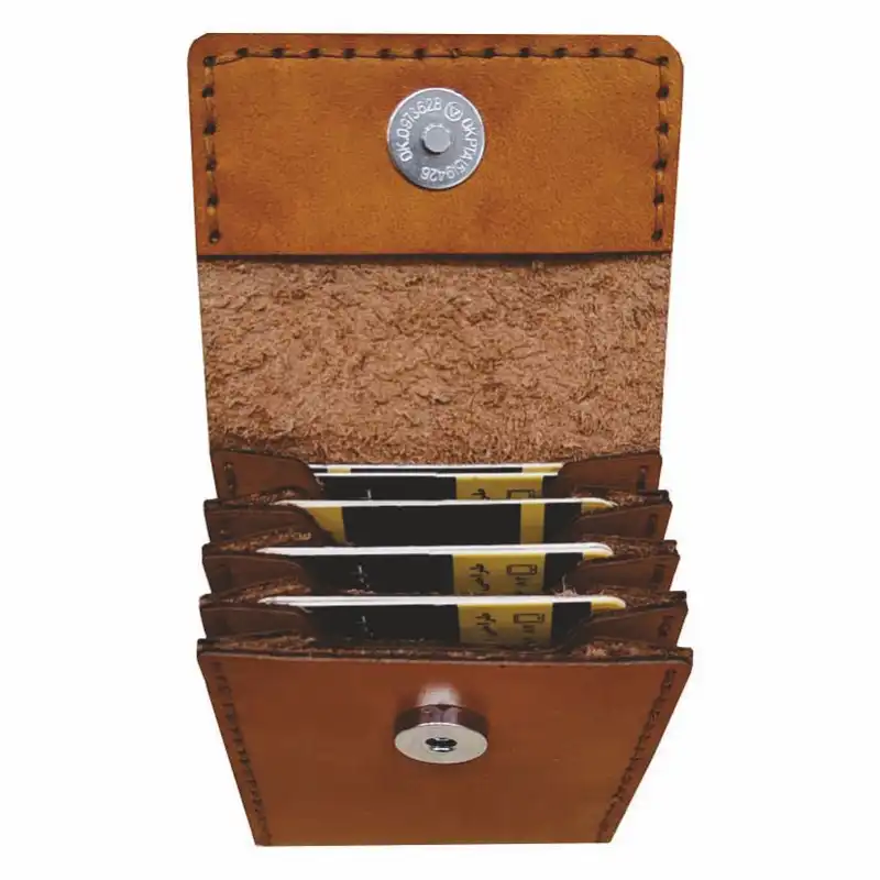 جاکارتی مدل آکاردئونی لئو