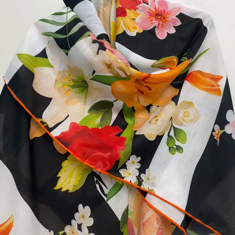 روسری زنانه مدل نخی چهارفصل قواره بزرگ کد 1423