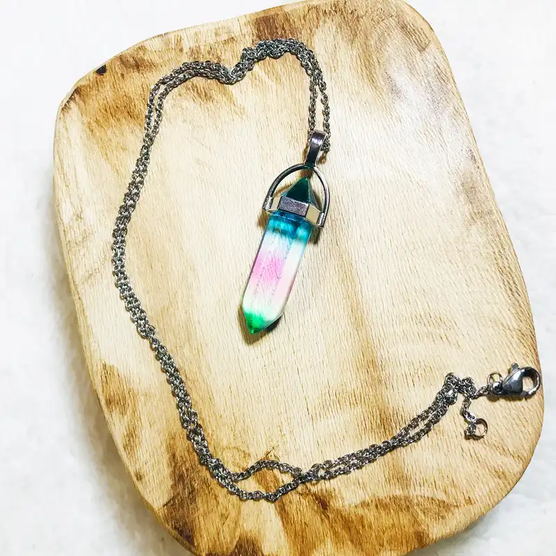 گردنبند مدل منشور رنگین بهاری