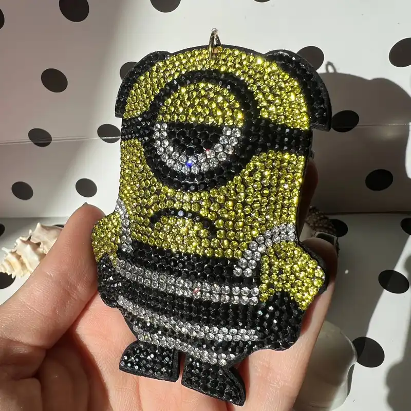 جاکلیدی مدل مینیون نگینی