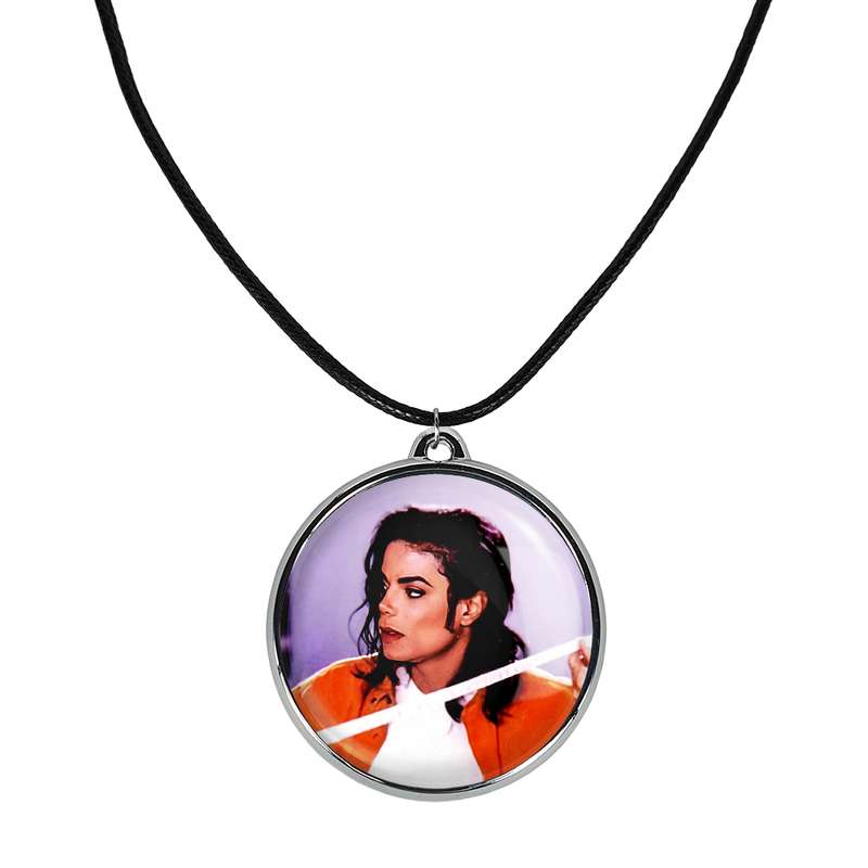 گردنبند خندالو مدل مایکل جکسون Michael Jackson کد 1922819220 گردنبند خندالو مدل مایکل جکسون Michael Jackson کد 1922819220