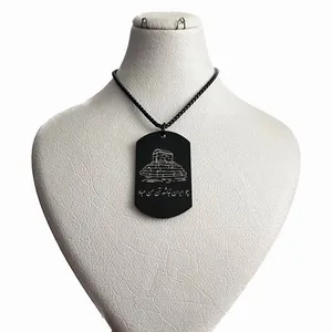 گردنبند مدل مقبره کوروش