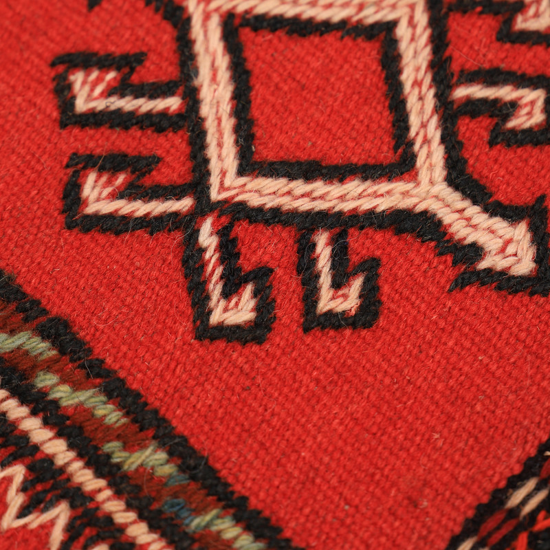 گلیم دستبافت دو متری مدل سفره کردی کد 4040108