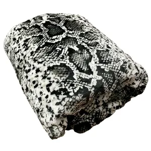 پتو مسافرتی 1 نفر هنرمند مدل savanna سایز 220x150 سانتی‌متر