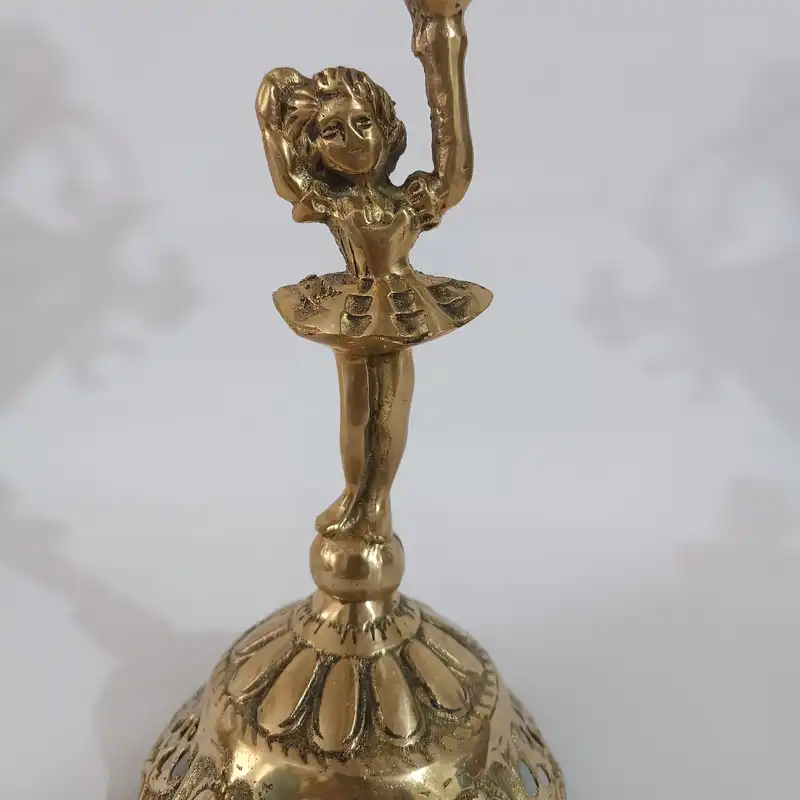 گلدان برنجی مدل دختر کد S_4223