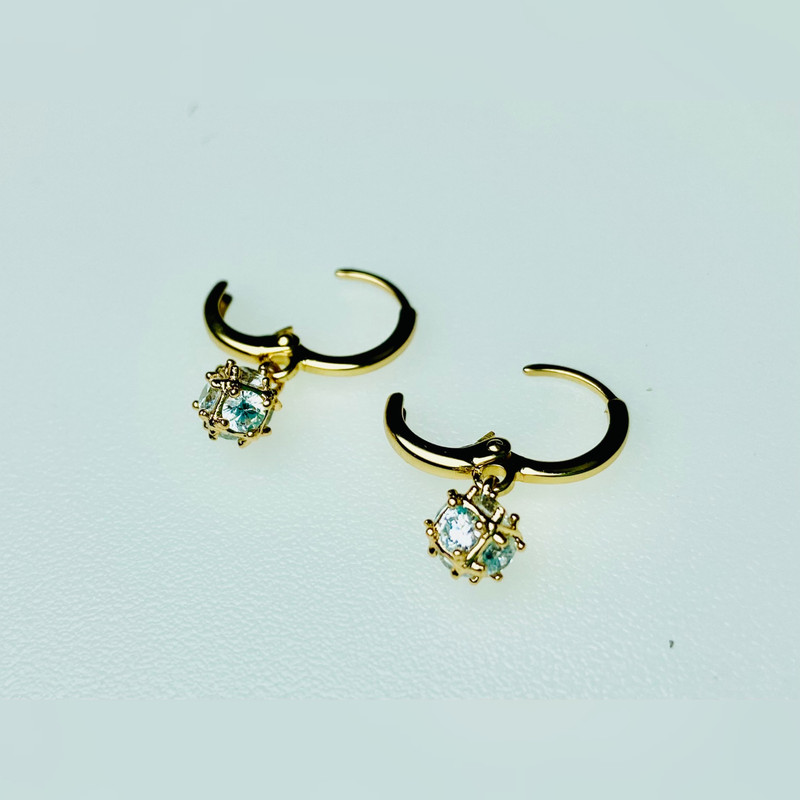 گوشواره زنانه ژوپینگ مدل حلقه ای آویز دار نگین مارگازیت