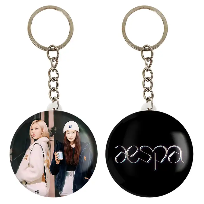 جاکلیدی خندالو مدل گروه آسپا Aespa کد 1974619755 مجموعه 2 عددی