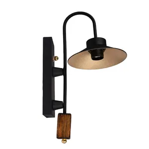 چراغ دیواری چوبی مدل دیبانور کد 9010