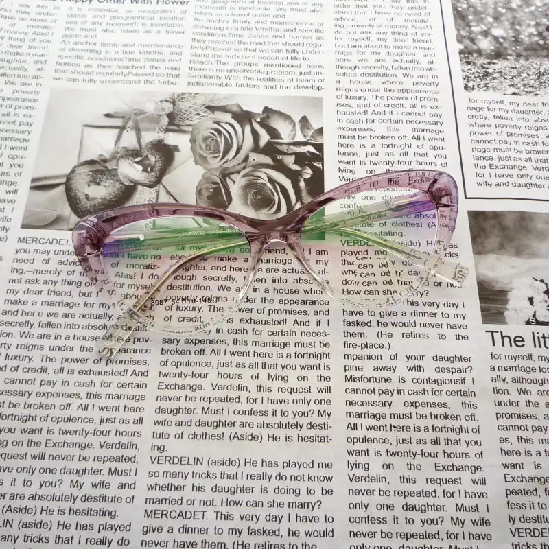 فریم عینک طبی زنانه مدل گربه ای 8087