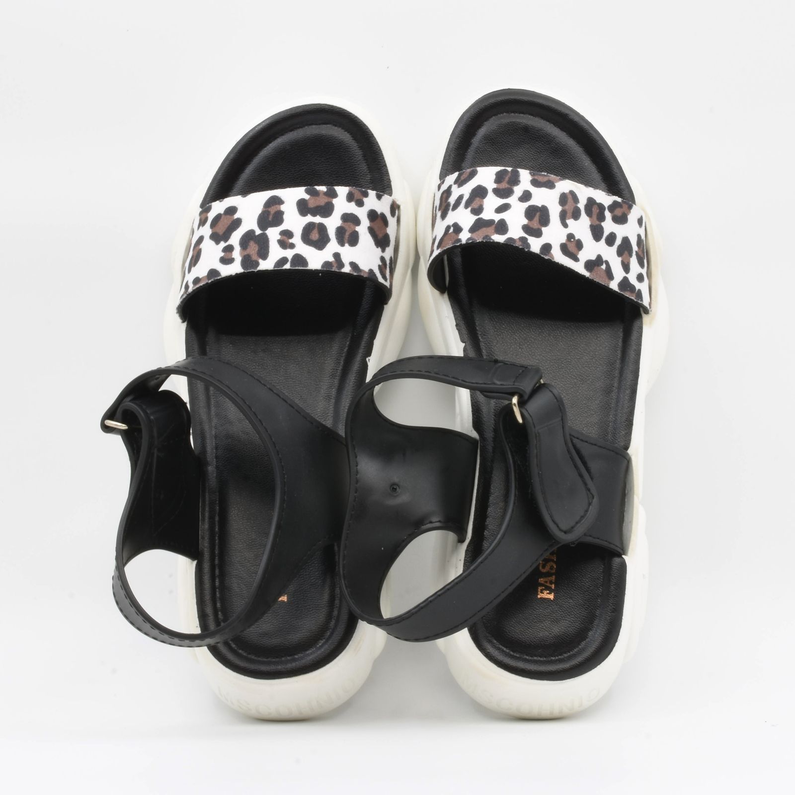 صندل زنانه پاپا مدل ملودی پلنگی کد 1-1388-GY -  - 24