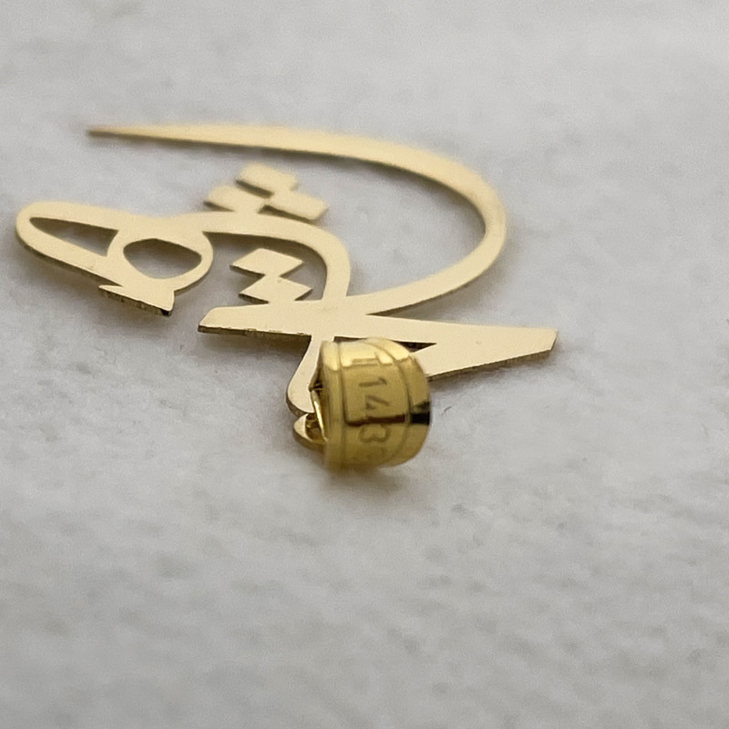 آویز گردنبند طلا 18 عیار زنانه طرح هیچ مدل DP71 آویز گردنبند طلا 18 عیار زنانه طرح هیچ مدل DP71