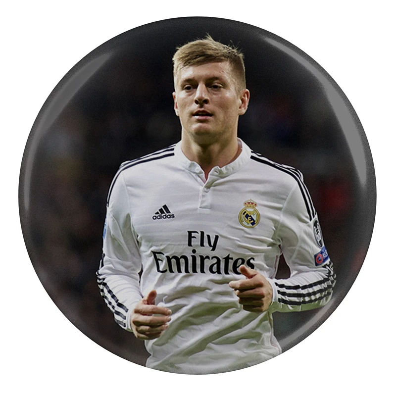 مگنت طرح بازیکن فوتبال تونی کروس در رئال مادرید مدل S4548 