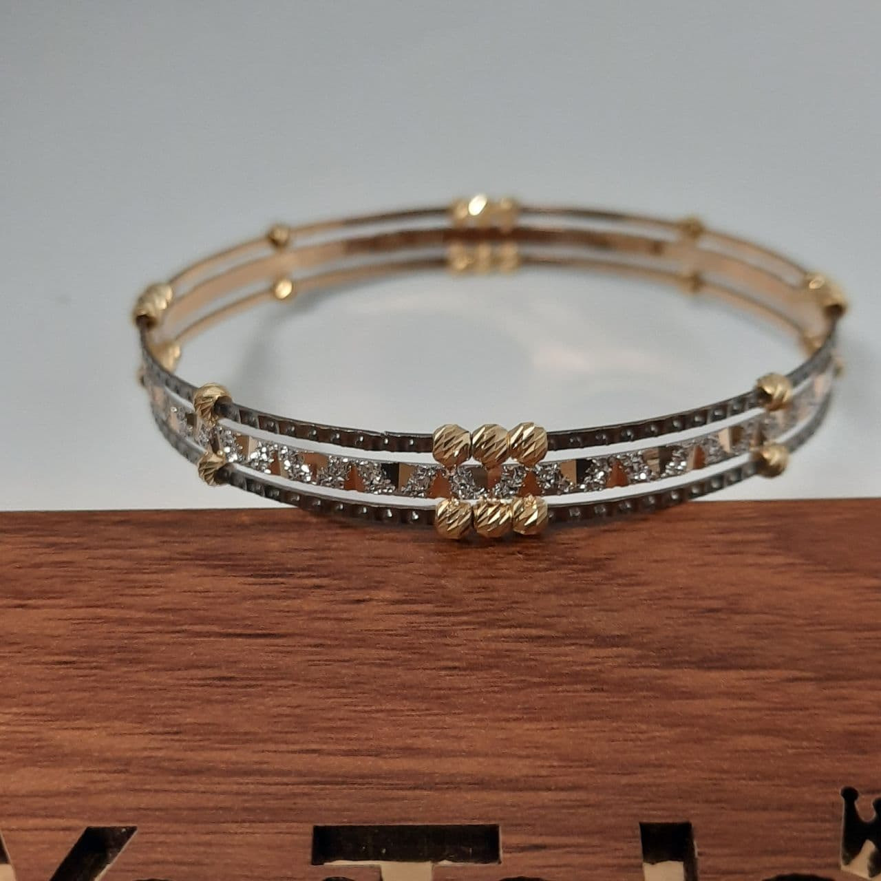 النگو طلا 18 عیار زنانه گالری یارطلا مدل 12 کد AL45-W-2 النگو طلا 18 عیار زنانه گالری یارطلا مدل 12 کد AL45-W-2