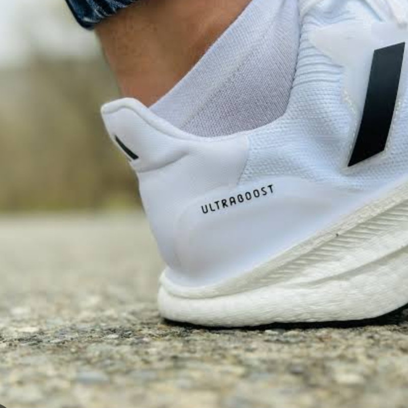 کفش رانینگ آدیداس مدل Ultraboost