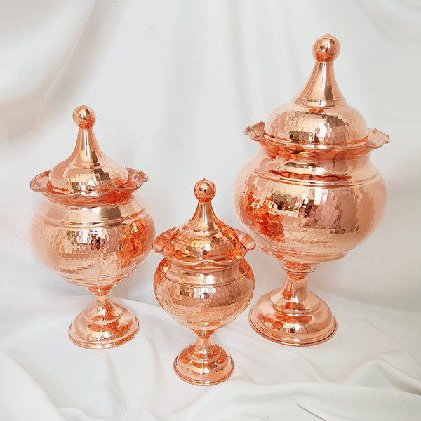 ست هدیه ظروف پذیرایی مسی مدل لب چین کد ZH282.3 بسته 3 عددی