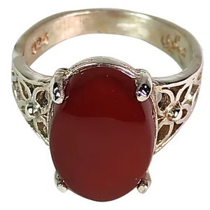 انگشتر نقره زنانه مدل عقیق یمنی