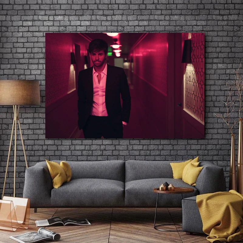تابلو شاسی طرح بزرگان موسیقی مدل Enrique Iglesias کد A315