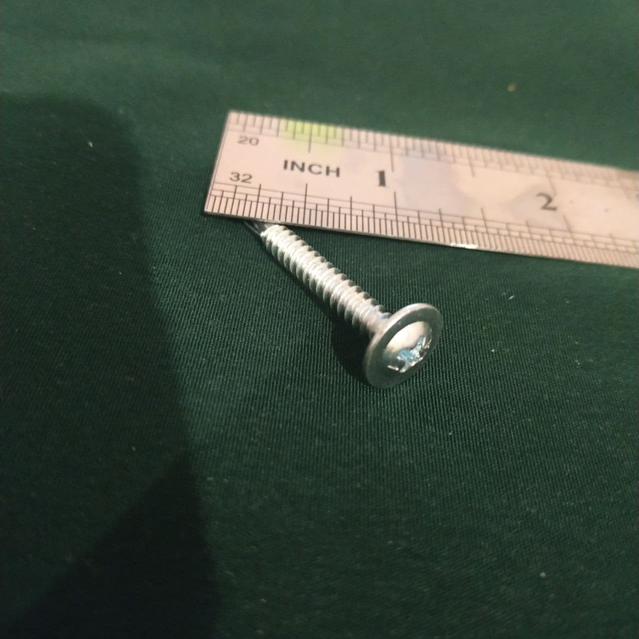 پیچ سرمته مدل واشر دار کد PV 4/34 بسته 20 عددی