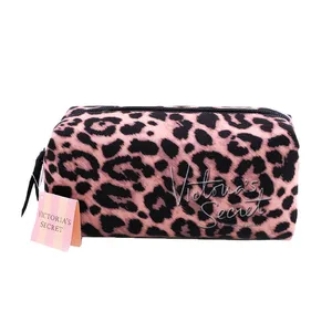 کیف لوازم آرایش زنانه مدل پاپیون پلنگی