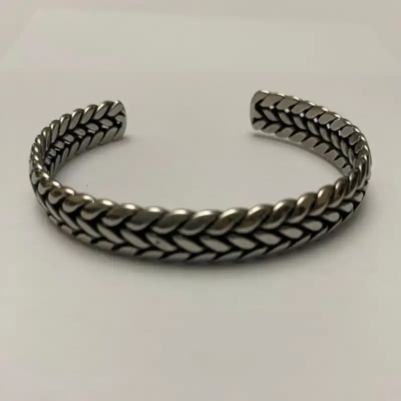 دستبند مدل بنگل