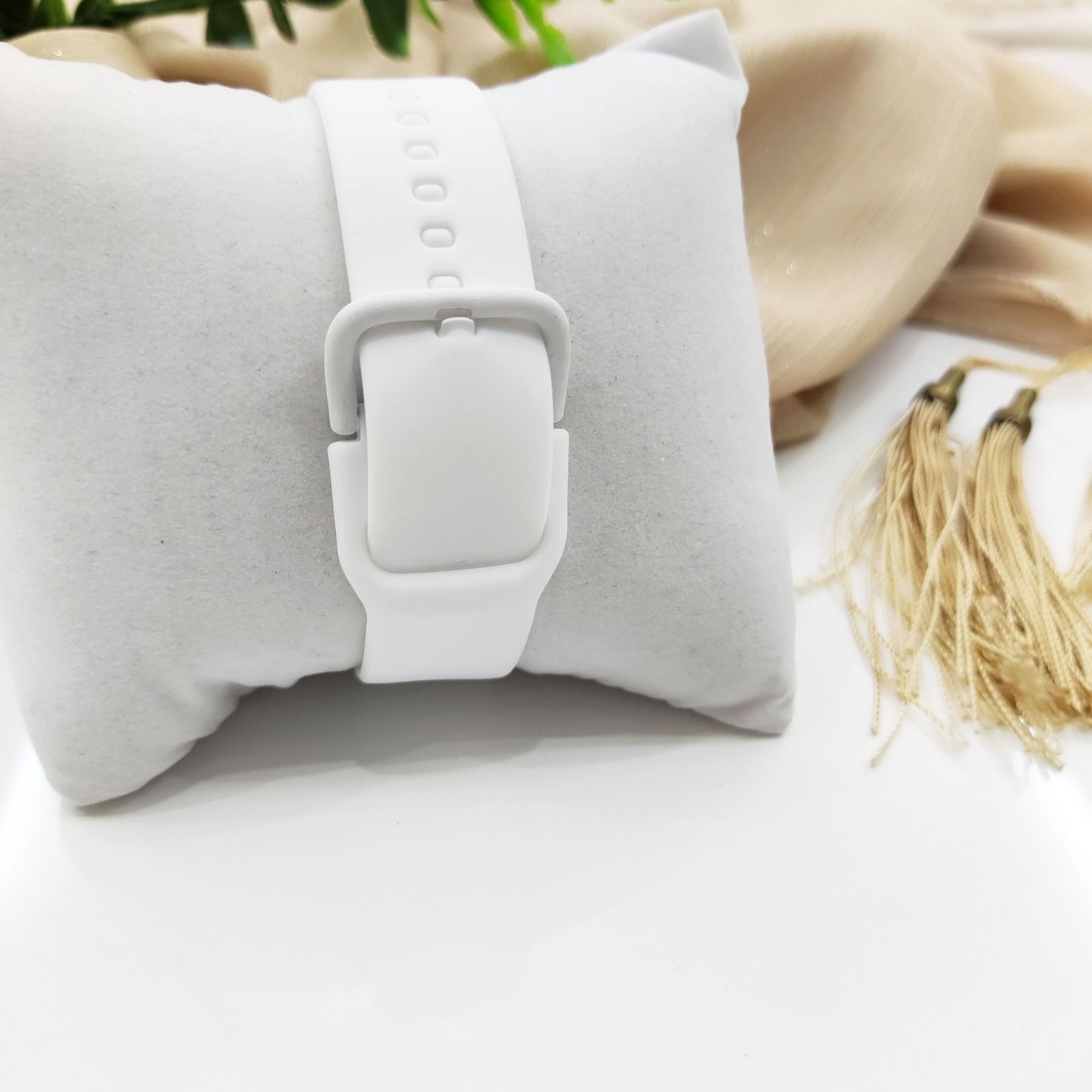 ساعت مچی عقربه ای بولون مدل بند پیو کد DB20 -  - 3