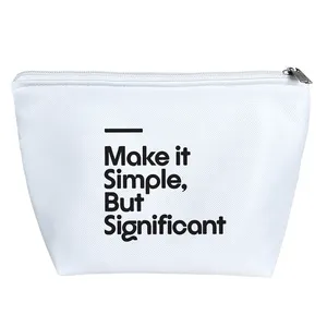 کیف لوازم آرایش دخترانه خندالو مدل Make It Simple But Significant کد 6862