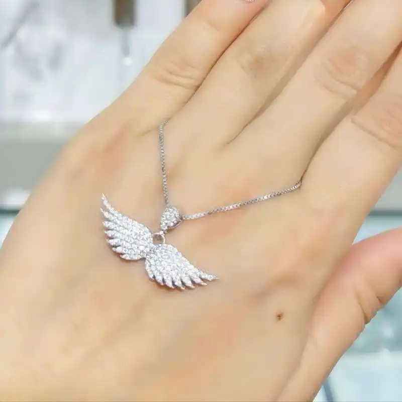 گردنبند نقره زنانه مدل بال فرشته 06