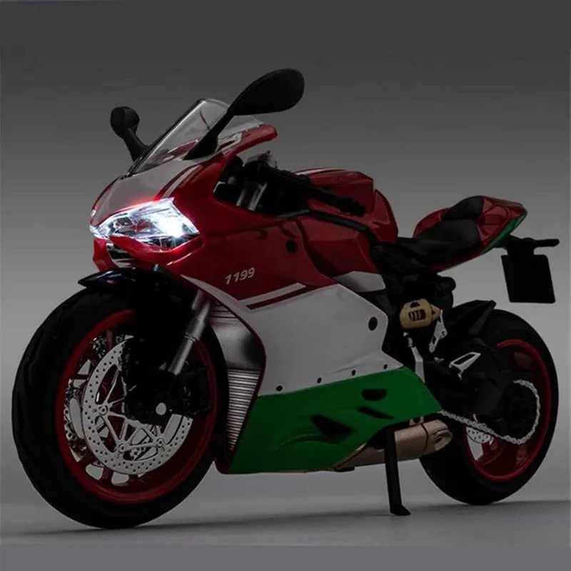 عکس شماره 13 : موتور بازی ناب سل مدل دوکاتی شارژی دودزا چراغدار فلزی به همراه کلید استارت و کلاه کاسکت