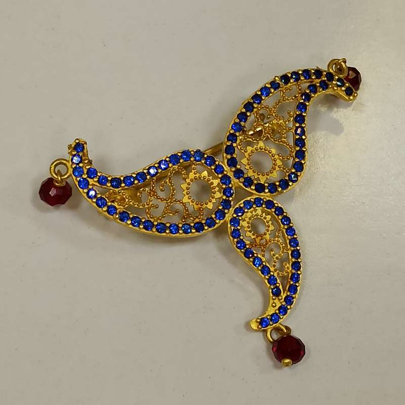 سنجاق سینه طلا 18 عیار زنانه مدل ترمه سنجاق سینه طلا 18 عیار زنانه مدل ترمه