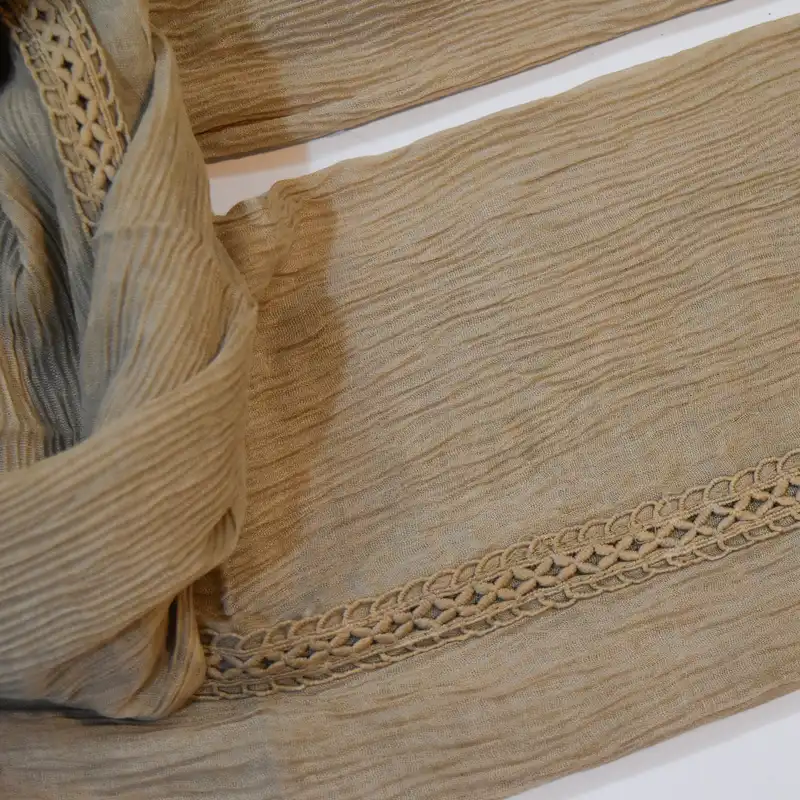 شال زنانه مدل پلیسه دانتل طولی کد D26