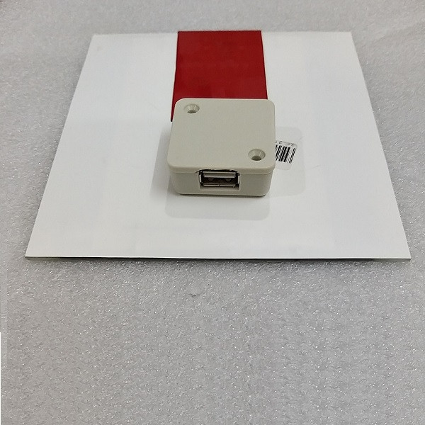 شارژر همراه خورشیدی مدل square ظرفیت 250 میلی آمپر ساعت