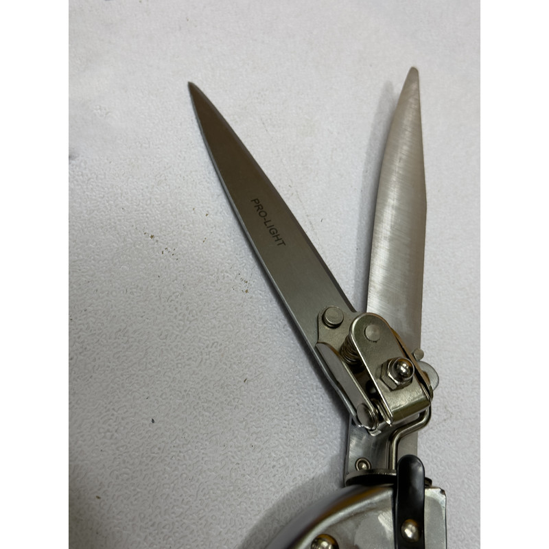 قیچی چمن زن پرو لایت مدل SMT-PRO LIGHT-JAPAN-JH720 قیچی چمن زن پرو لایت مدل SMT-PRO LIGHT-JAPAN-JH720