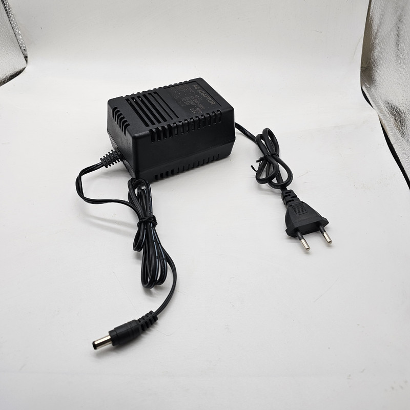 آداپتور 24 ولت 3 آمپر مدل YZ-11