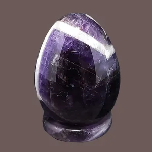 سنگ راف مدل تخم مرغ آمیتسیت کد 2-135 به همراه حلقه پایه آمیتیست