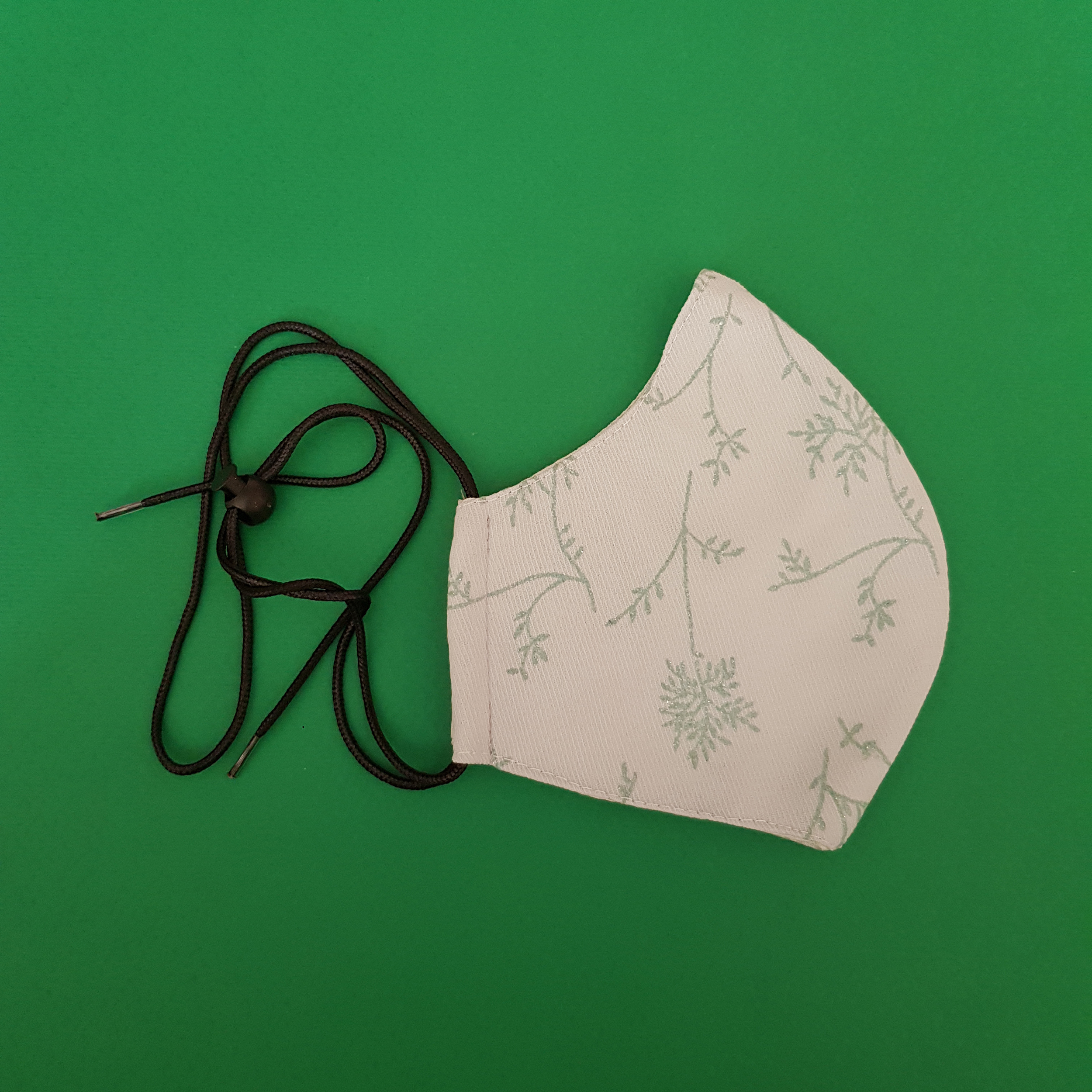 ماسک پارچه ای زنانه مدل برگ 02