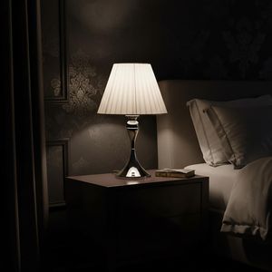آباژور رومیزی مدل سناتور