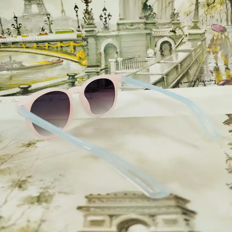 عینک آفتابی بچگانه مدل CH17 کد PI