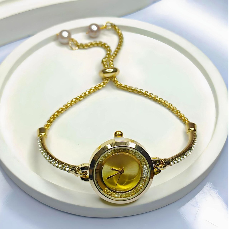 ساعت مچی عقربه ای زنانه مدل قفل کرواتی 01