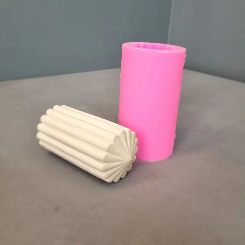 قالب شمع مدل استوانه شياردار کد 10