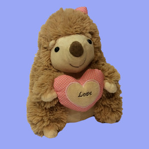 عروسک طرح جوجه تیغی مدل Love کد SZ9/597 ارتفاع 23 سانتی‌متر