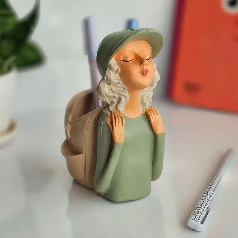 جامدادی رومیزی مدل دختر کوله پشتی