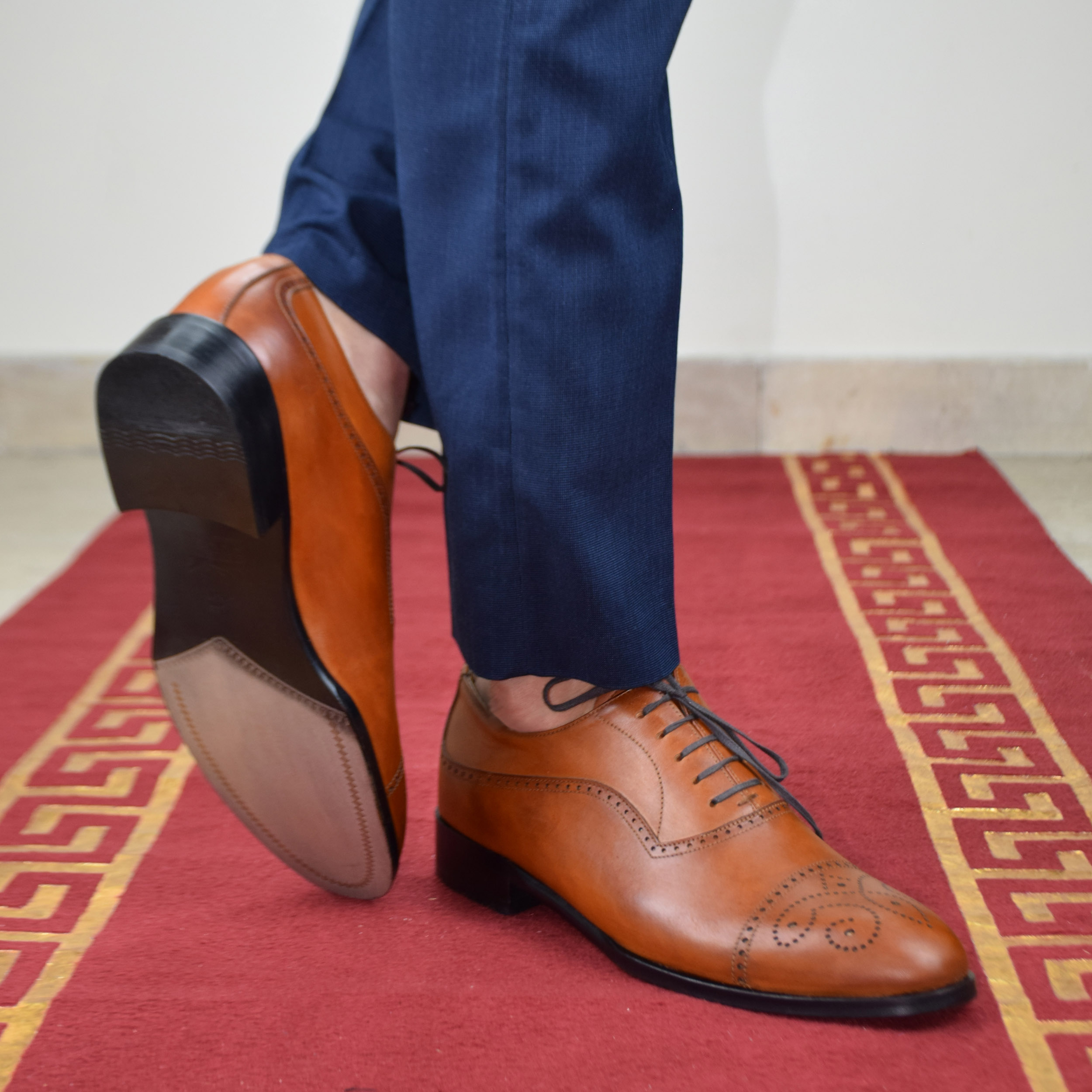 کفش مردانه کرمانی مدل چرم دستدوز طبیعی کد 1073 رنگ عسلی -  - 2