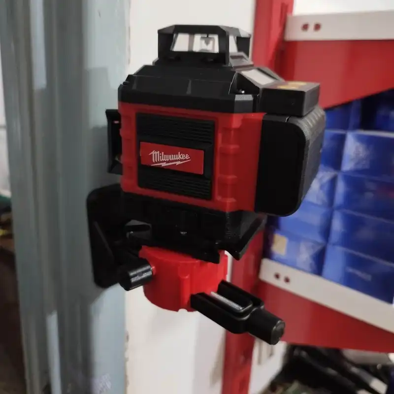 تراز لیزری میلواکی مدل نور سبز ترکیبی 16لاین