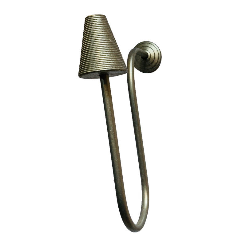 گل میخ مدل مخروط کوه عصایی لوکس کد ME02